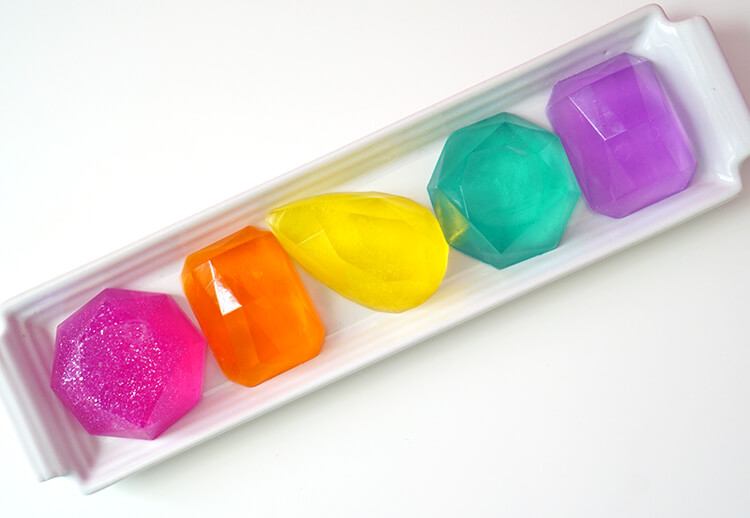 5 Homemade Quick And Easy Soaps diy Thought