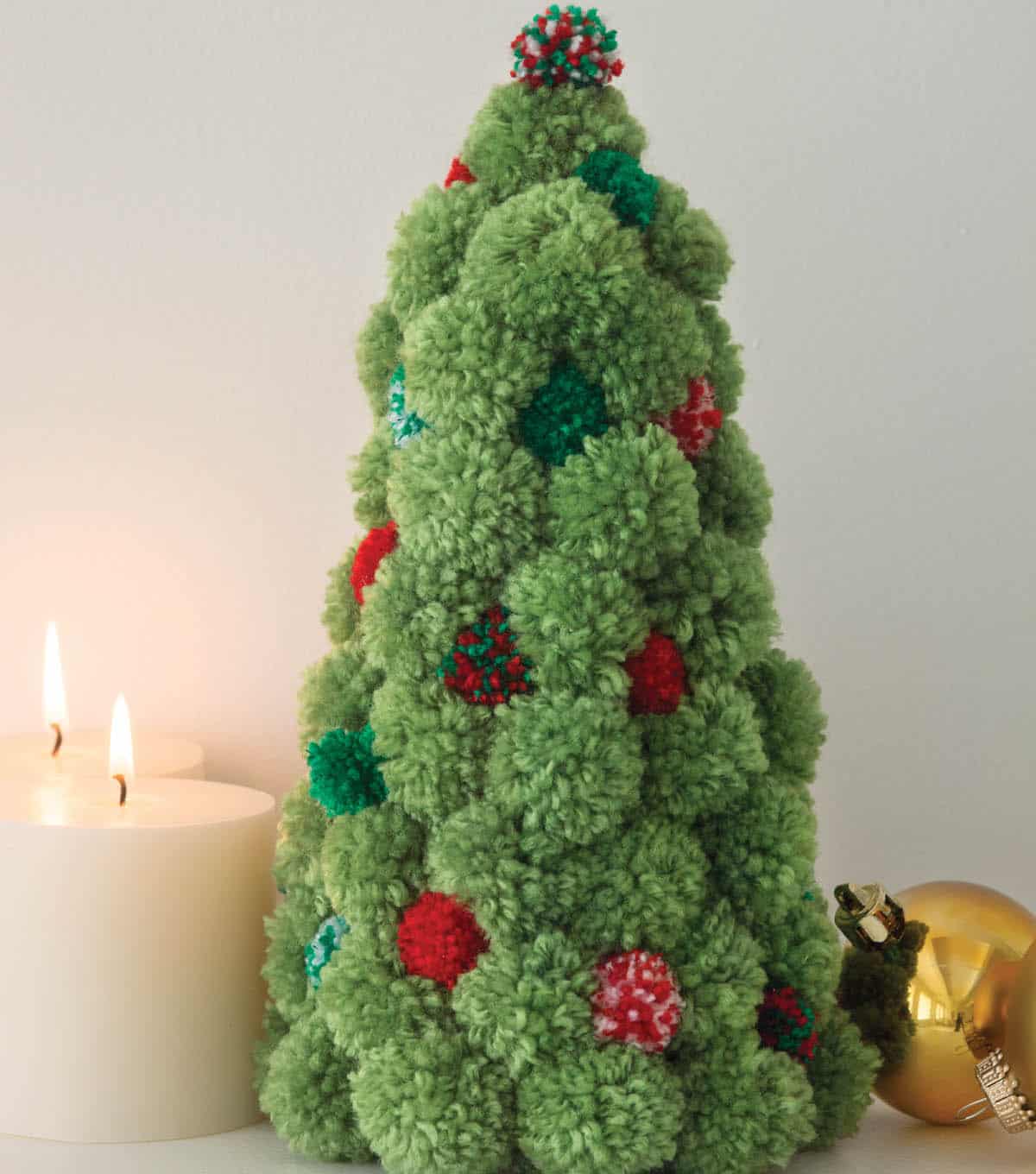 8 Christmas Pom Pom Crafts - DIY Thought