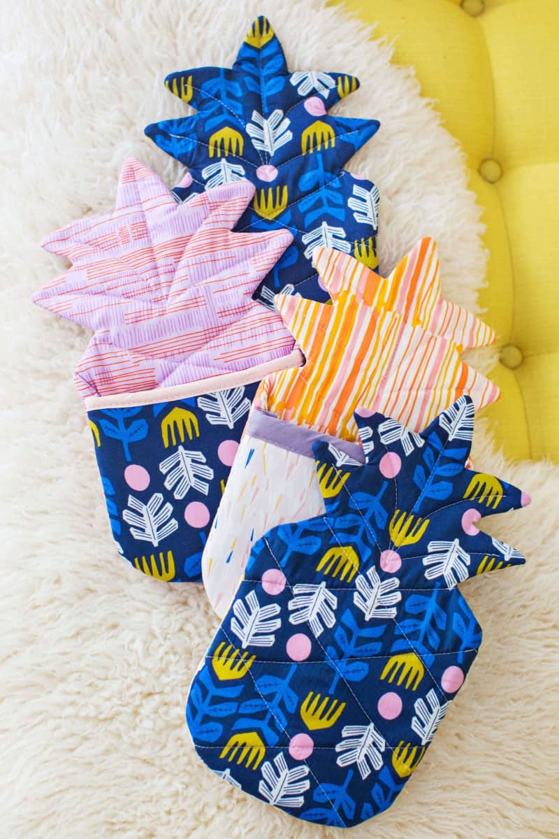 Pineapple oven mitts