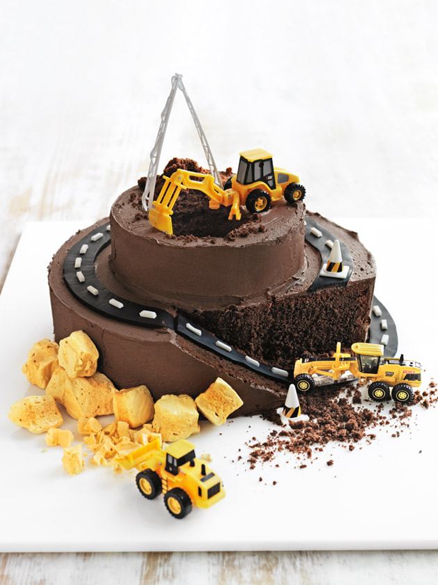 truck mountain cake