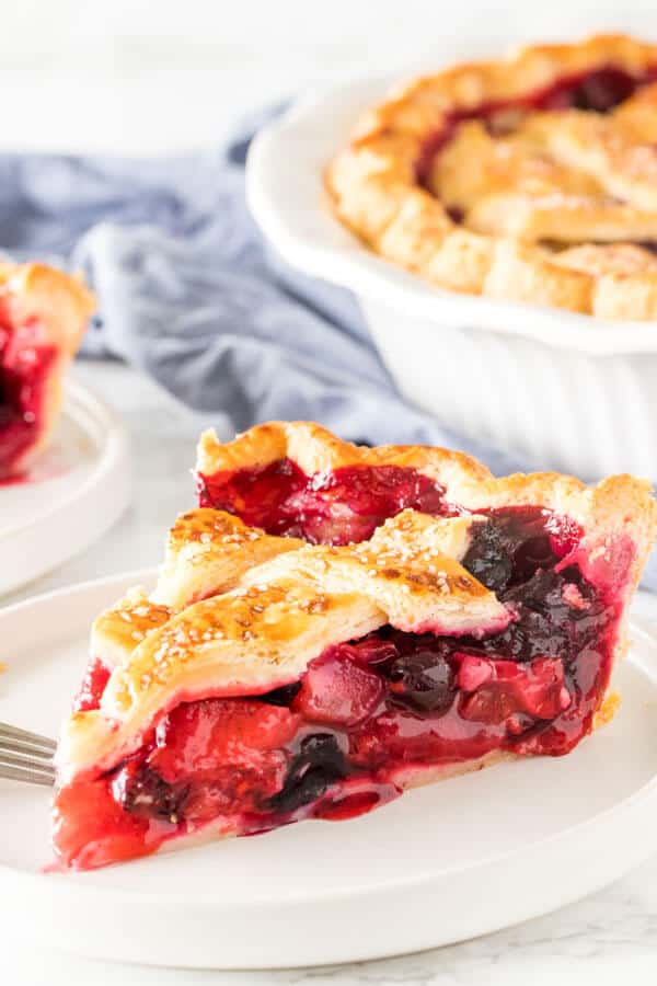 mixed berry pie