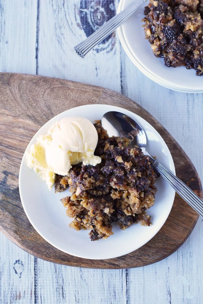 Chocolate And Peanut Butter Slow Cooker Cake