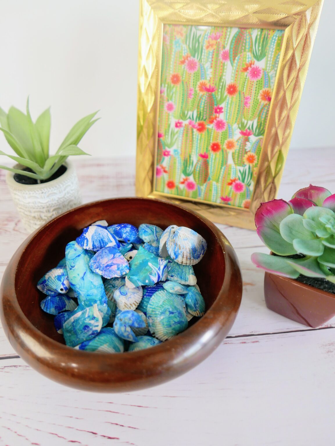 Bold Nail Polish Seashell Display