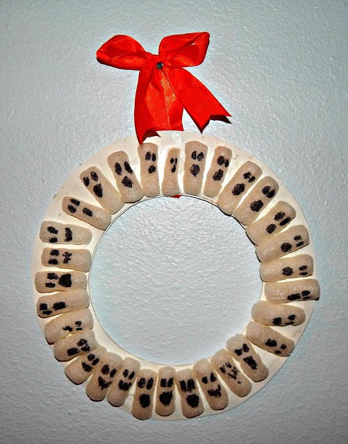 packaging peanut wreath for halloween