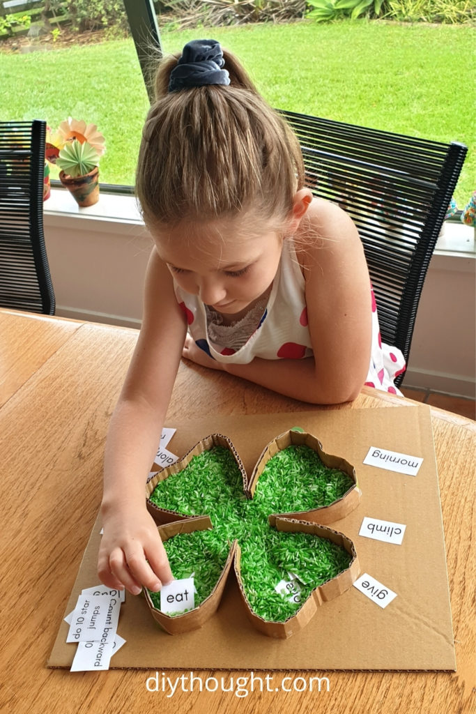 playing the four leaf clover sight word game