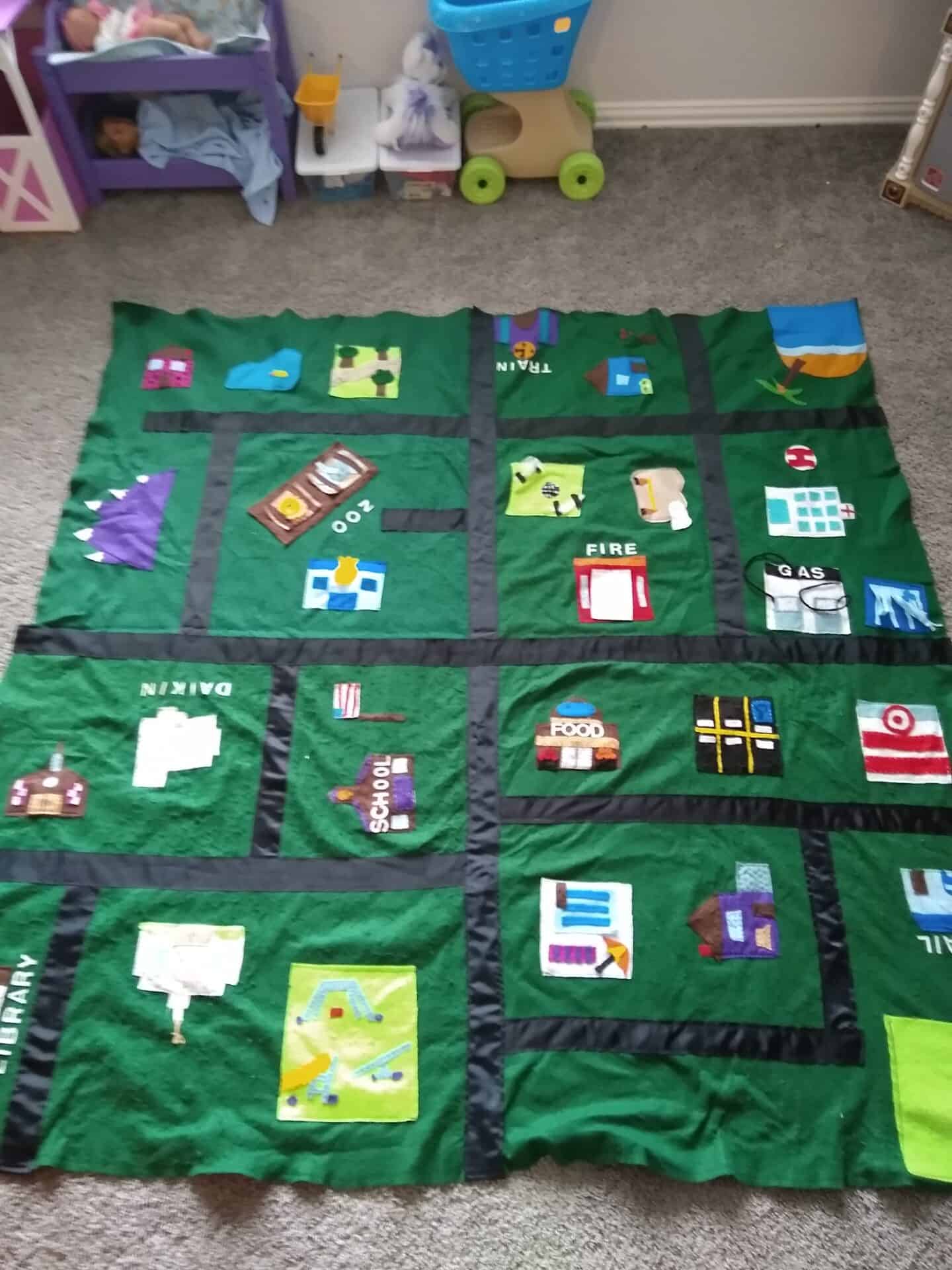 Felt car play mat